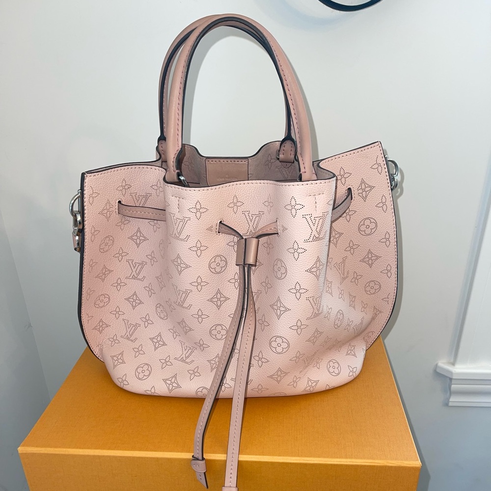Louis Vuitton Mahina Girolata Magnolia